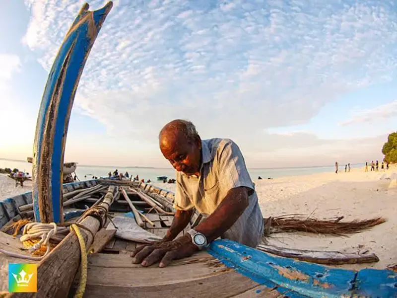 Traditional Maldivian dhoni boatbuilding