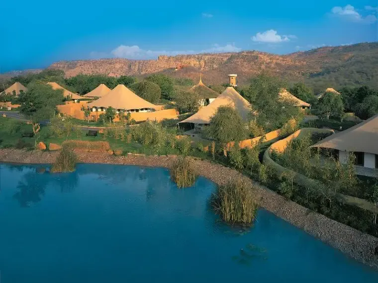 Oberoi Vanyavilas Wildlife Resort