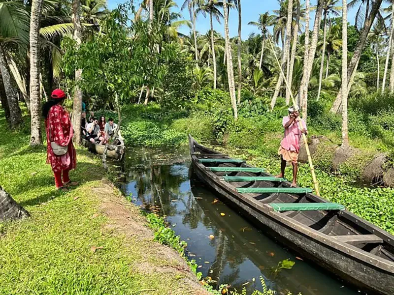 Vembanad backwater ecology canoe