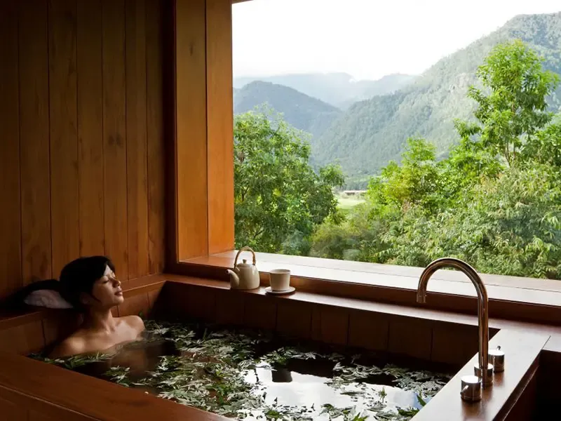 Bhutanese medicinal hot-stone bath