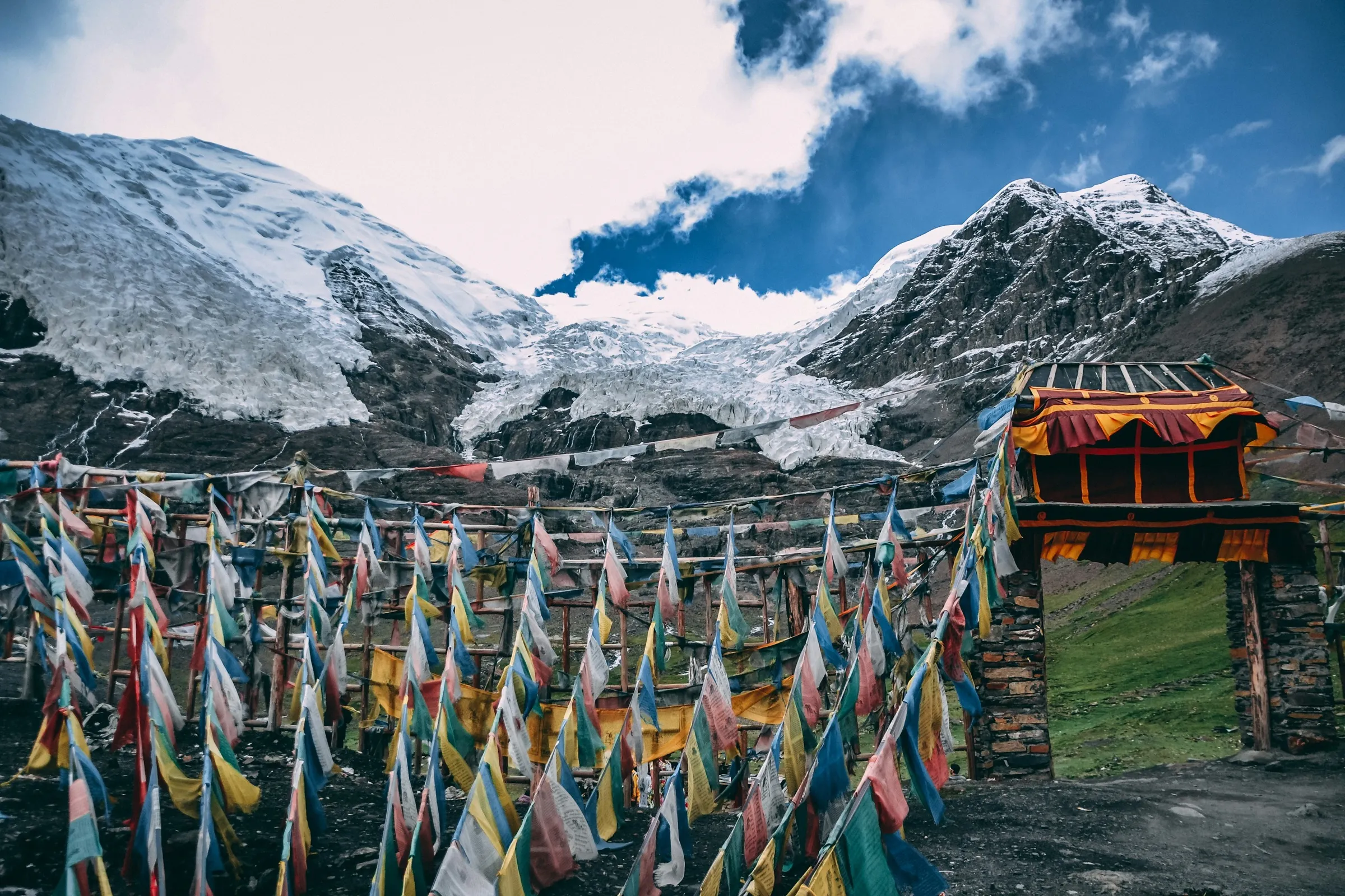 A Tibetan monastery on the high plateau
